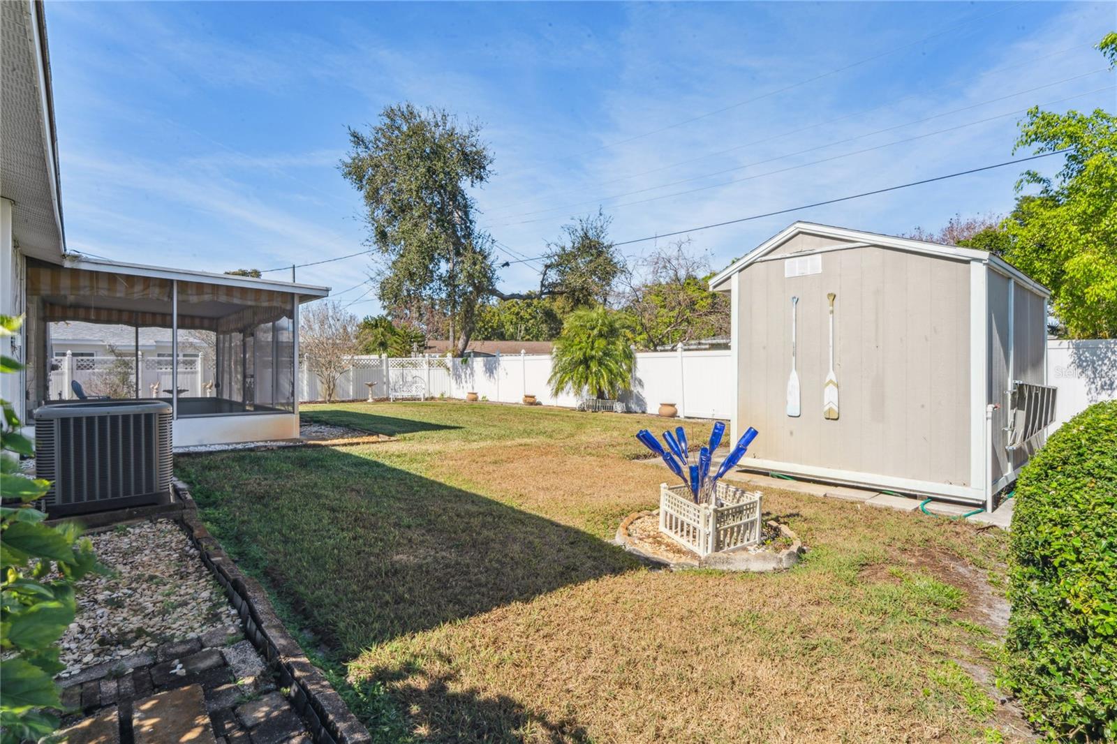 Image 34 of 61 For 5599 49th Avenue N