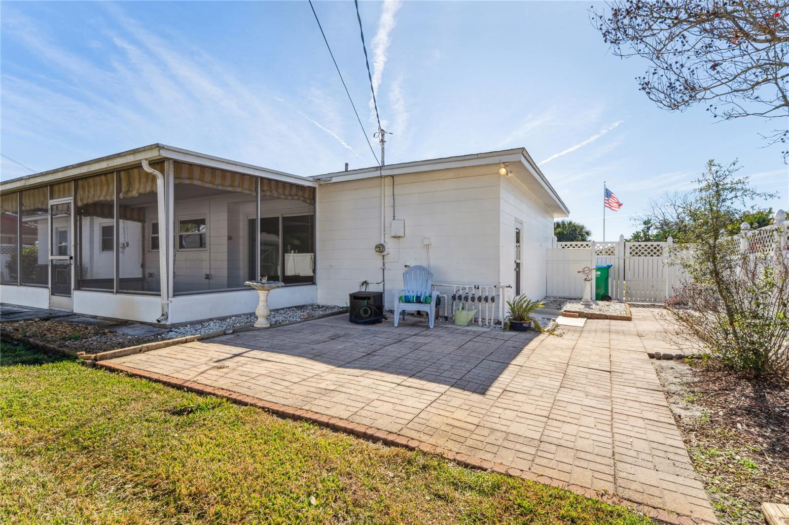 Image 38 of 61 For 5599 49th Avenue N