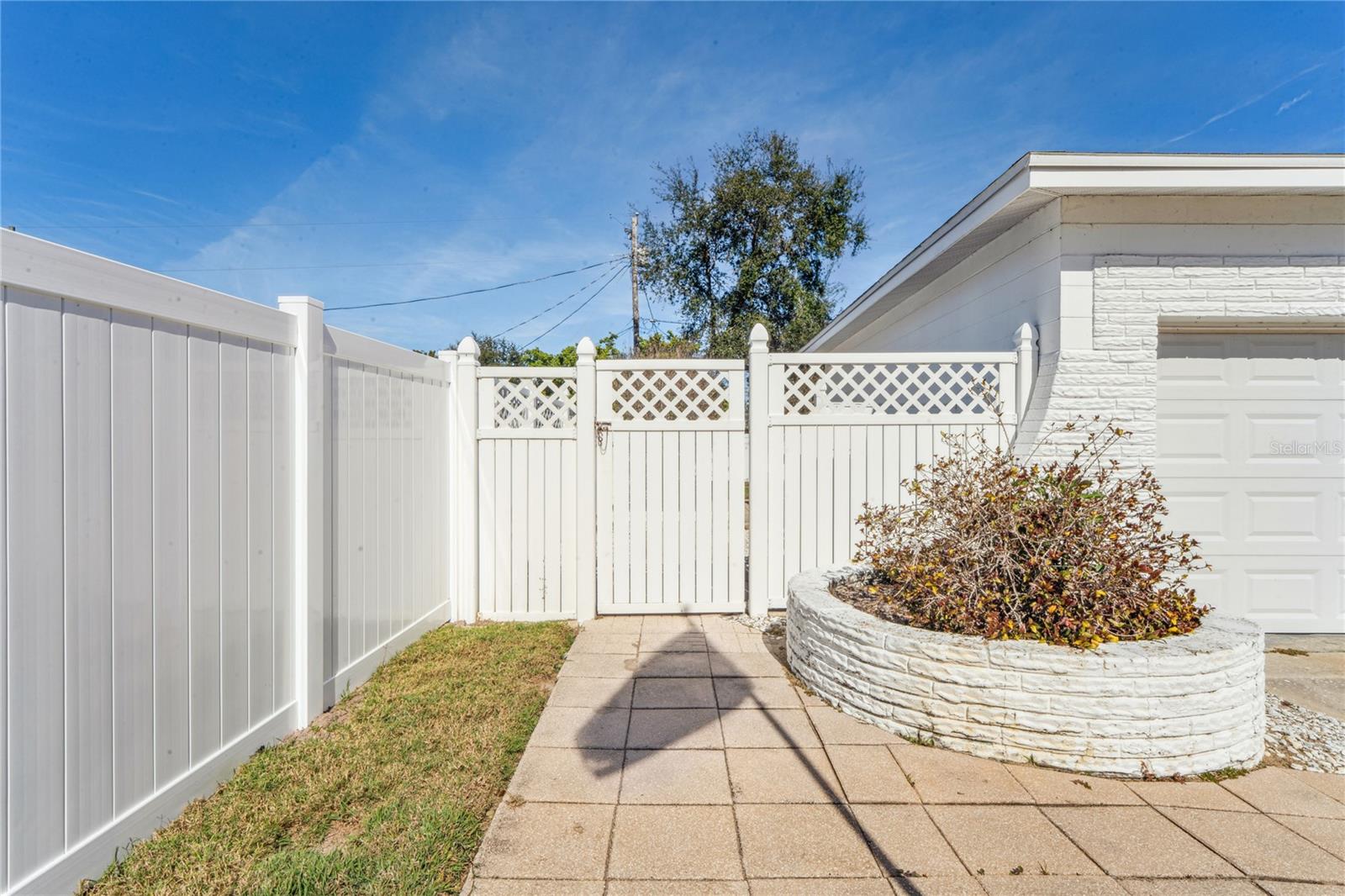 Image 46 of 61 For 5599 49th Avenue N