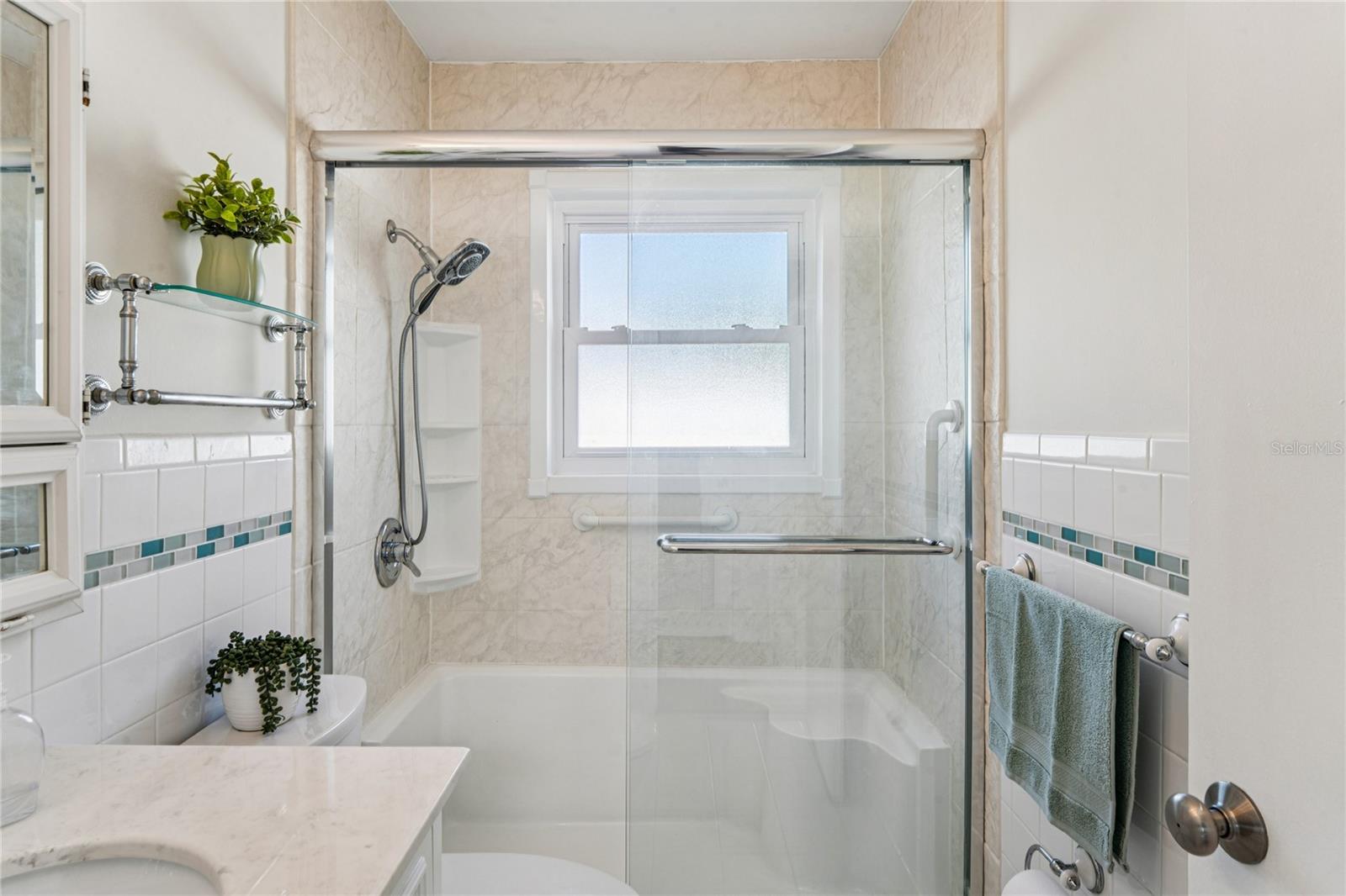 Image 8 of 61 For 5599 49th Avenue N