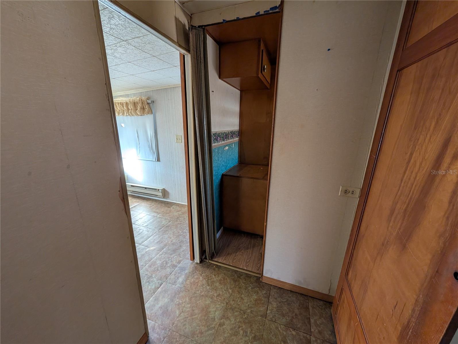 Image 11 of 14 For 1919 Dixie Lane