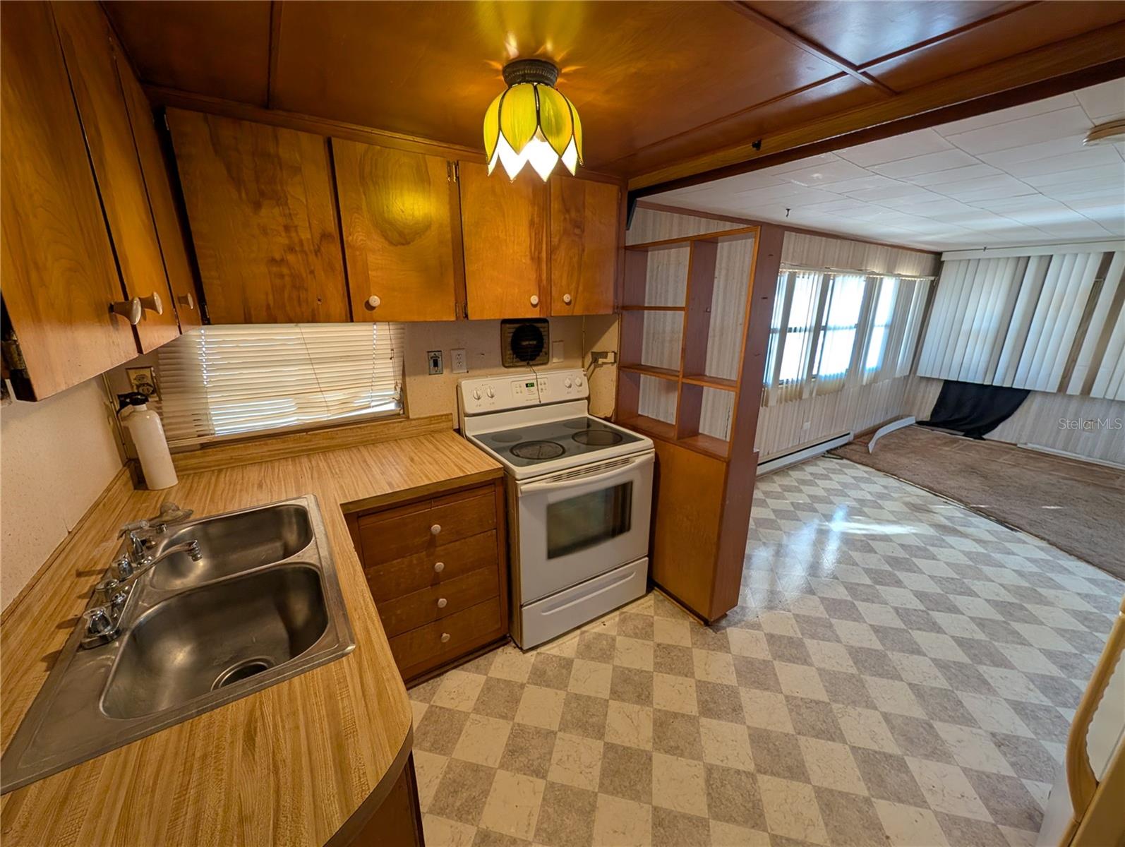 Image 5 of 14 For 1919 Dixie Lane