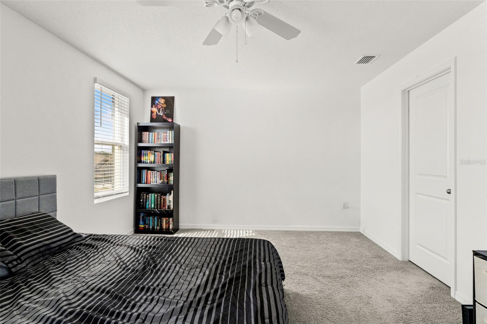 Image 33 of 54 For 37445 Sharks Eye Lane