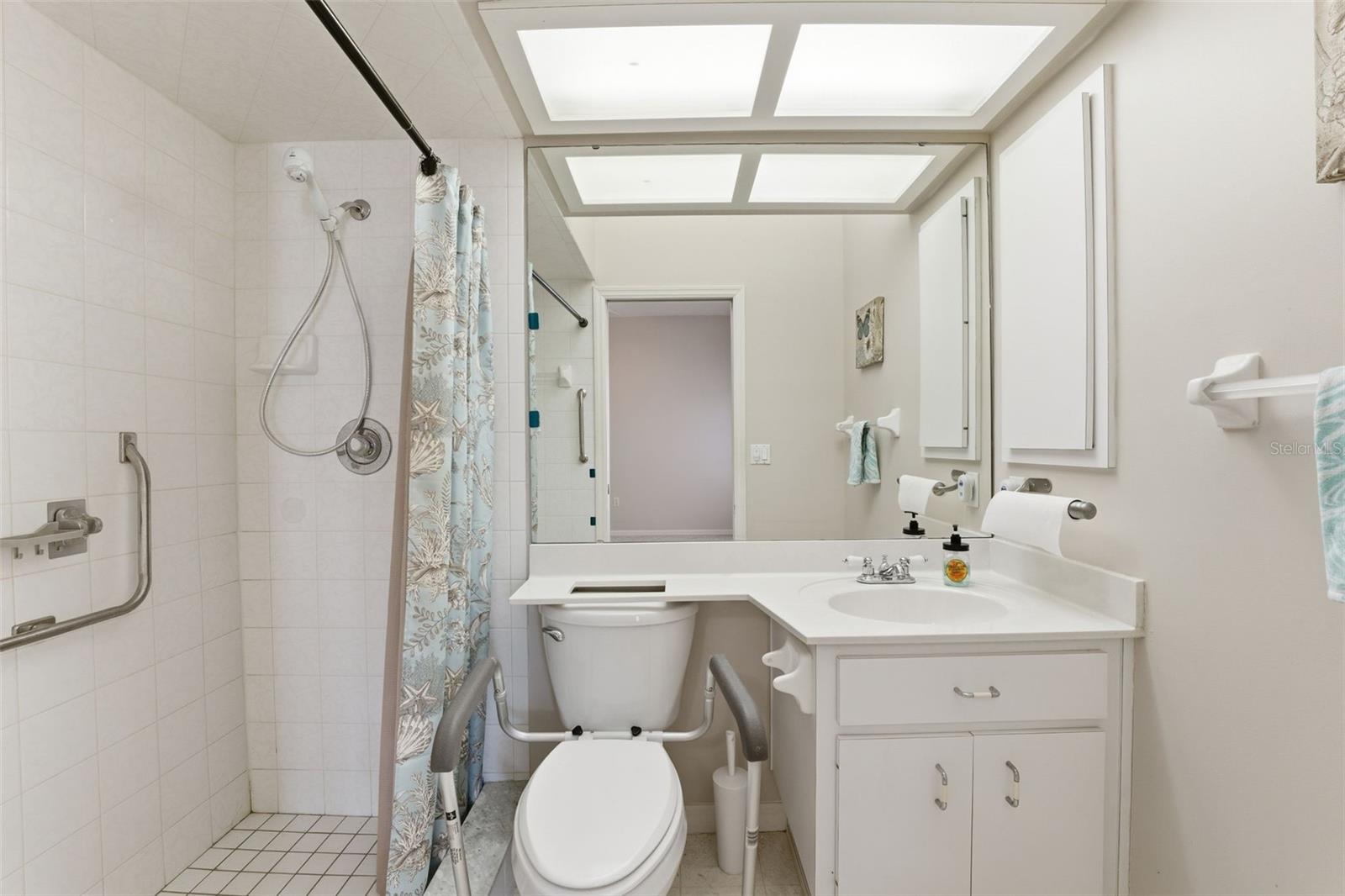 Image 17 of 48 For 3554 Belgrave Drive