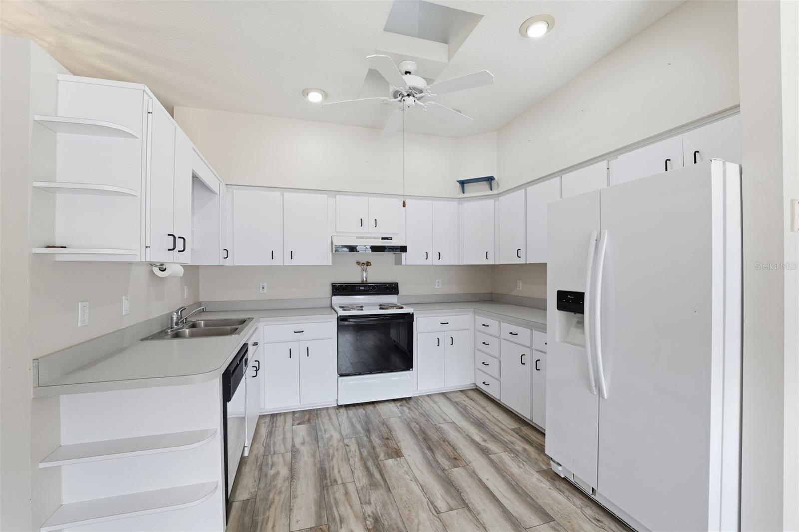 Image 7 of 48 For 3554 Belgrave Drive