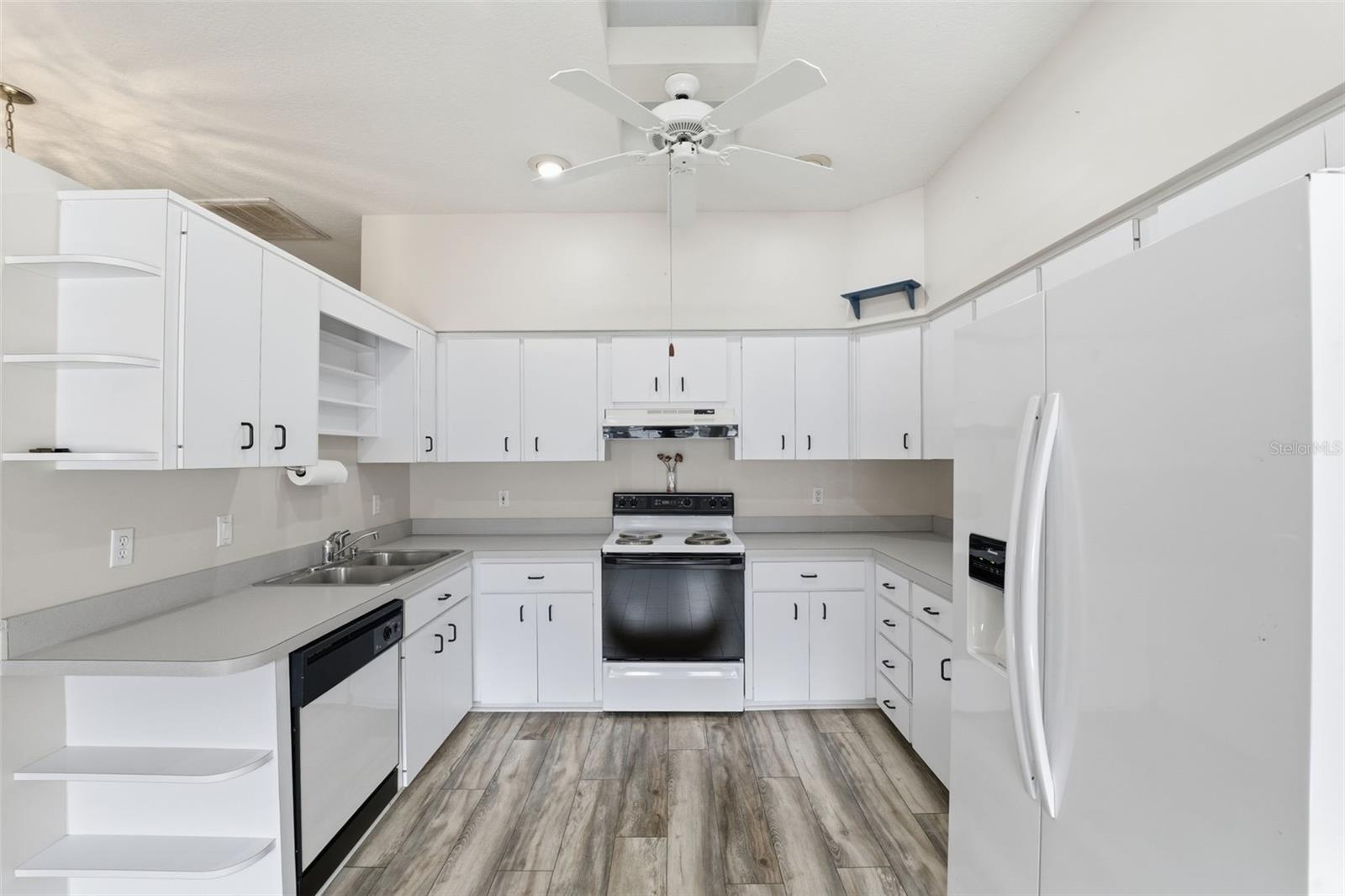 Image 8 of 48 For 3554 Belgrave Drive