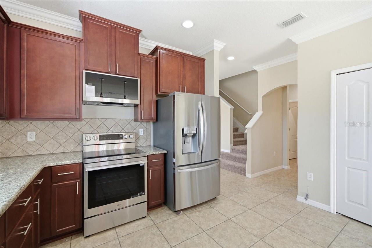 Image 14 of 41 For 13366 Barkingside Place