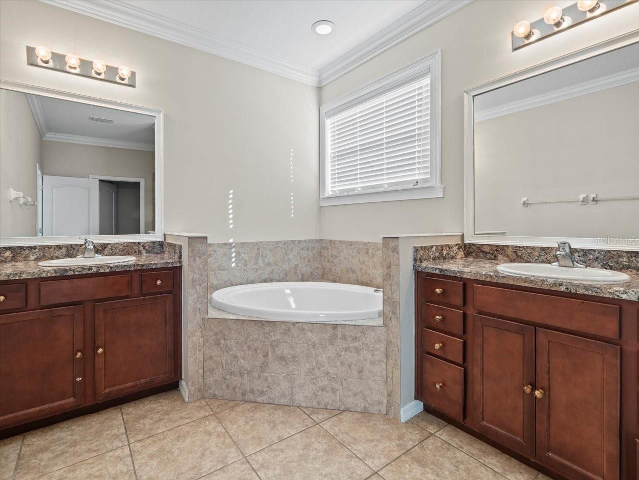 Image 26 of 41 For 13366 Barkingside Place