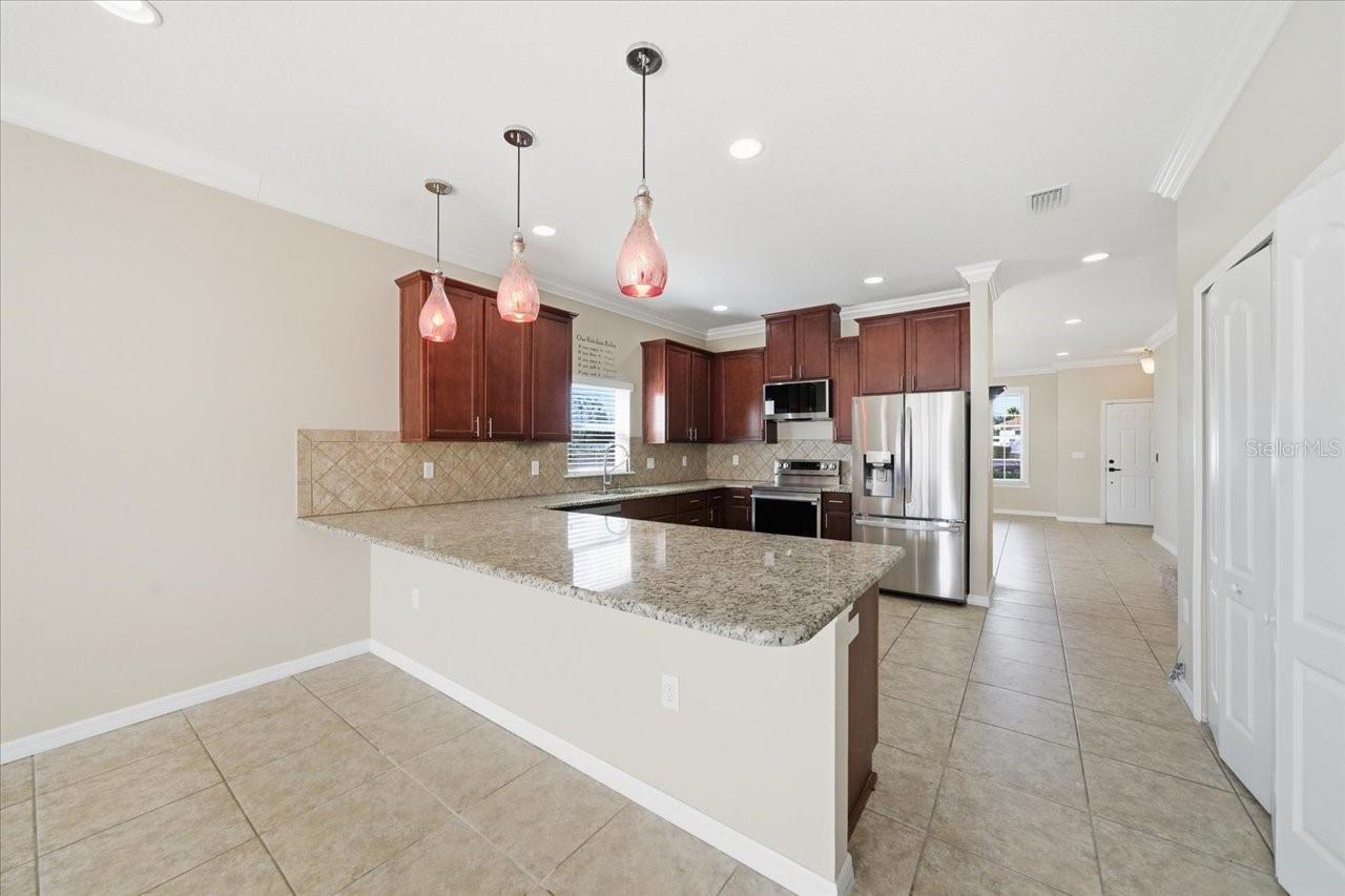 Image 7 of 41 For 13366 Barkingside Place