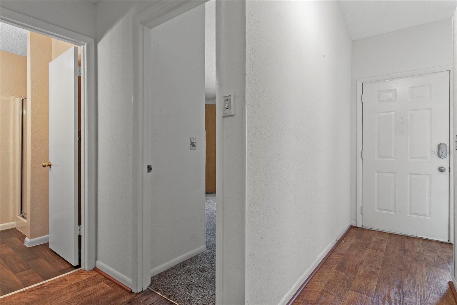 Image 18 of 54 For 475 Landing Boulevard