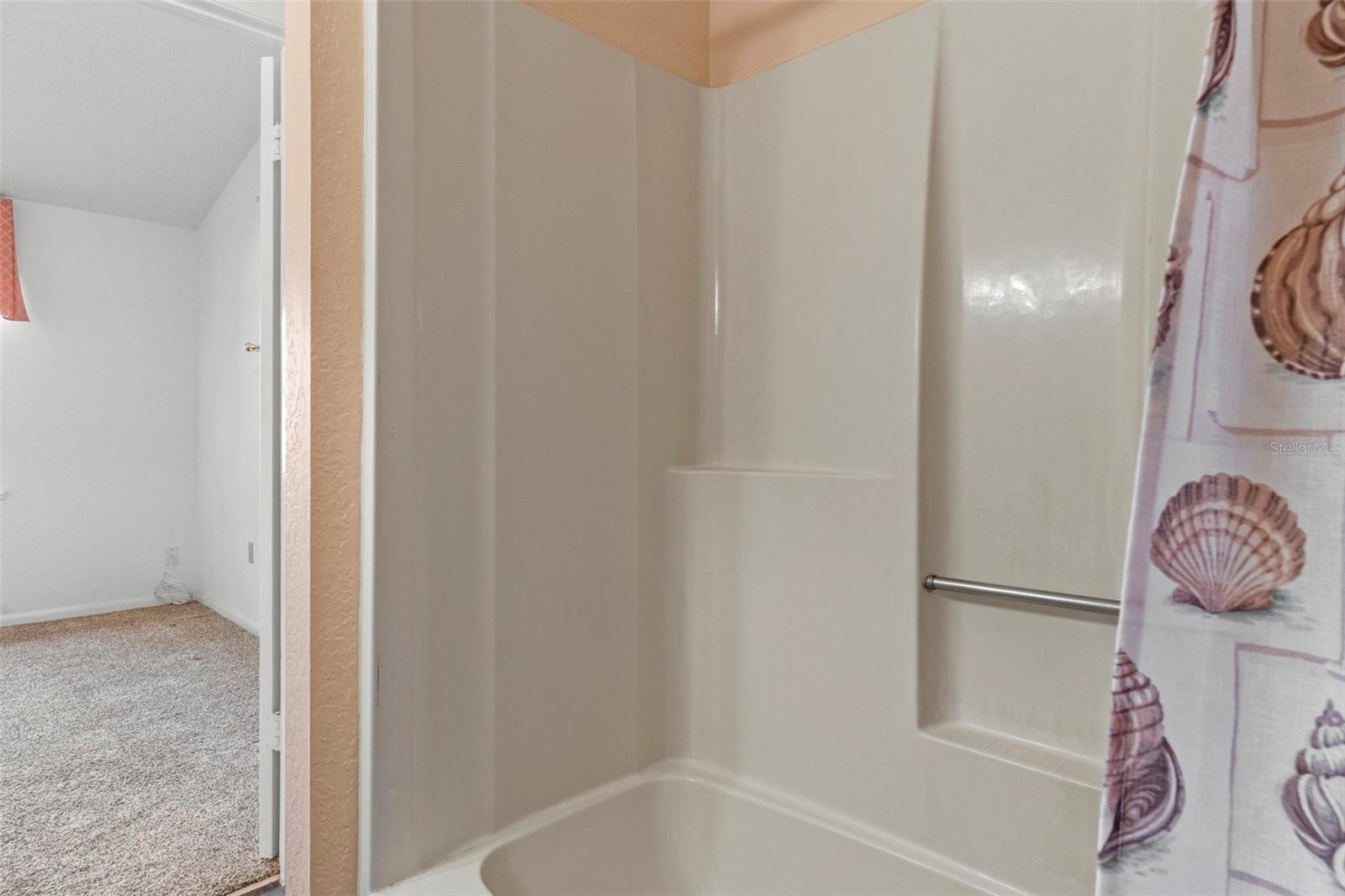 Image 24 of 54 For 475 Landing Boulevard