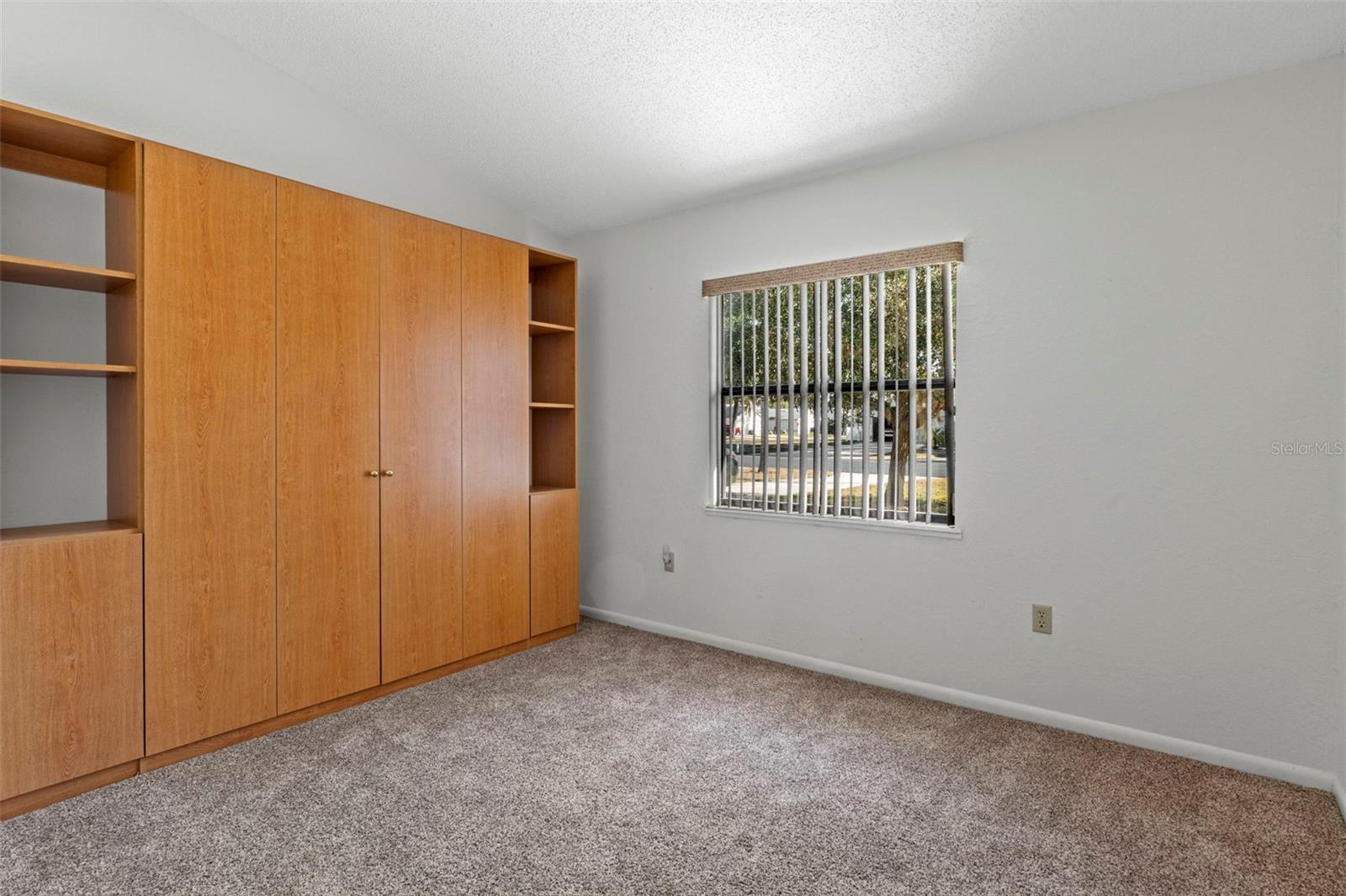 Image 25 of 54 For 475 Landing Boulevard