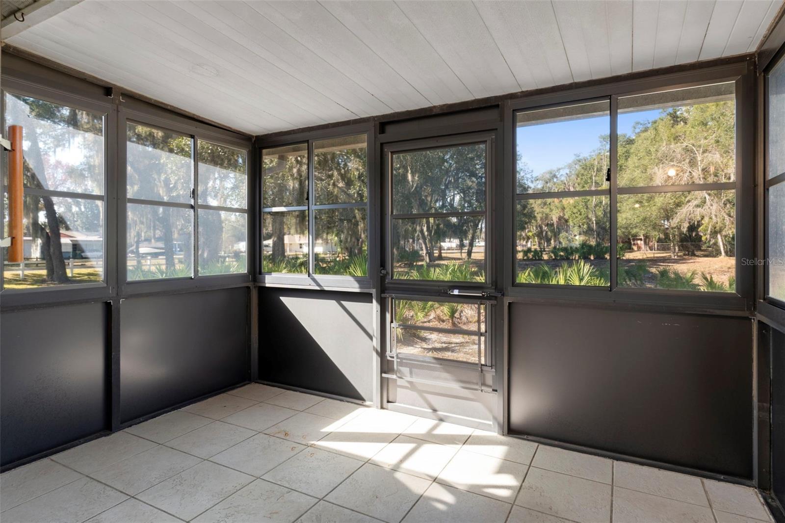 Image 30 of 54 For 475 Landing Boulevard