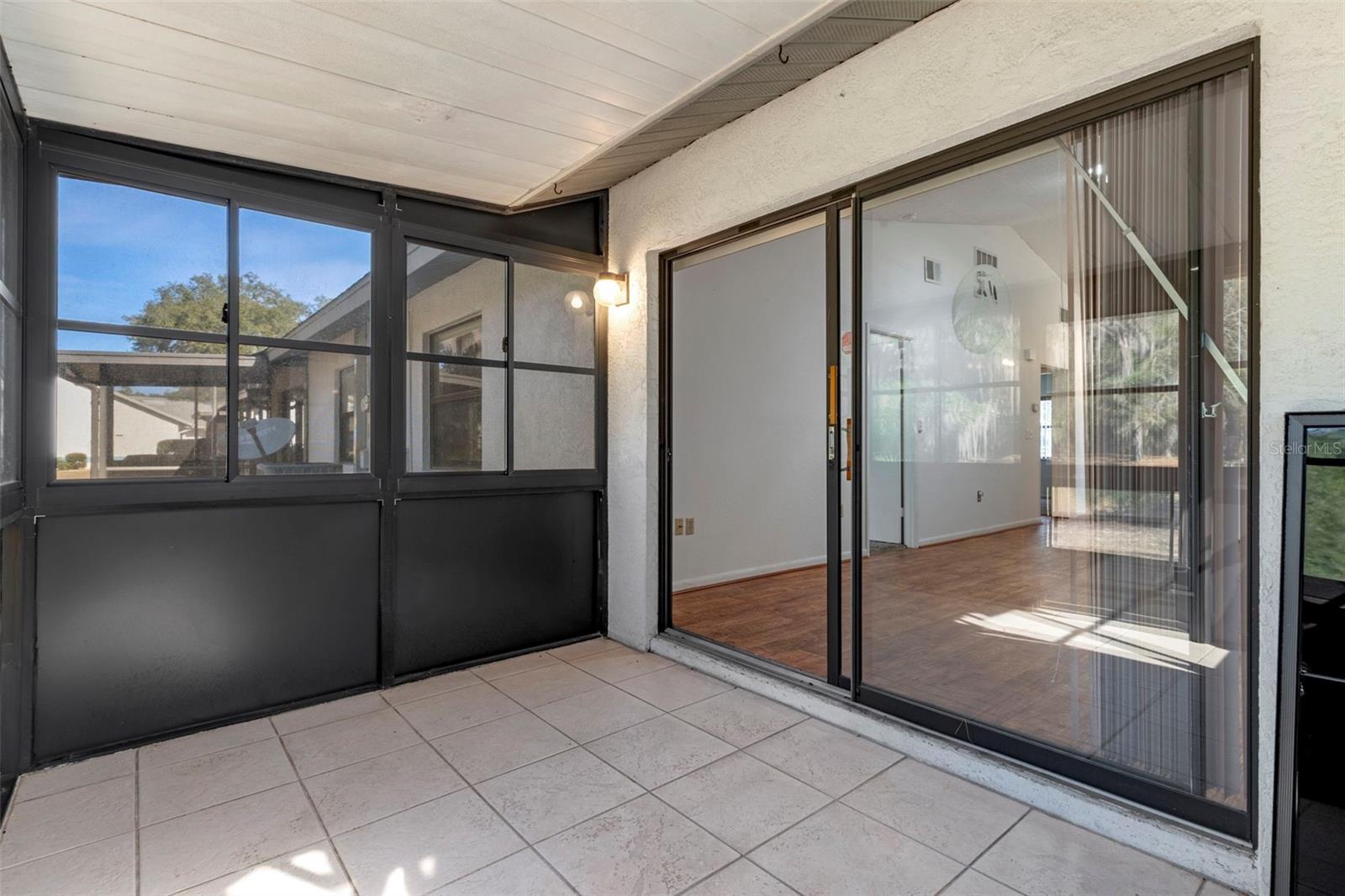 Image 31 of 54 For 475 Landing Boulevard