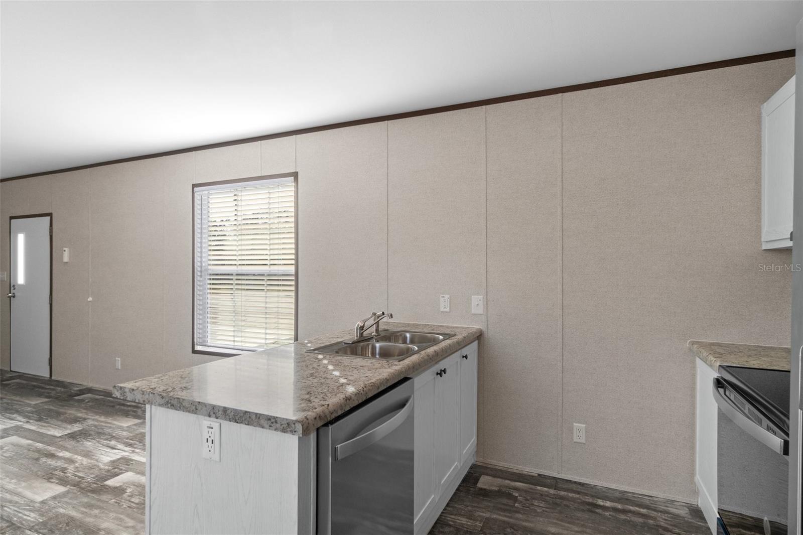 Image 12 of 36 For 5122 Miami Avenue