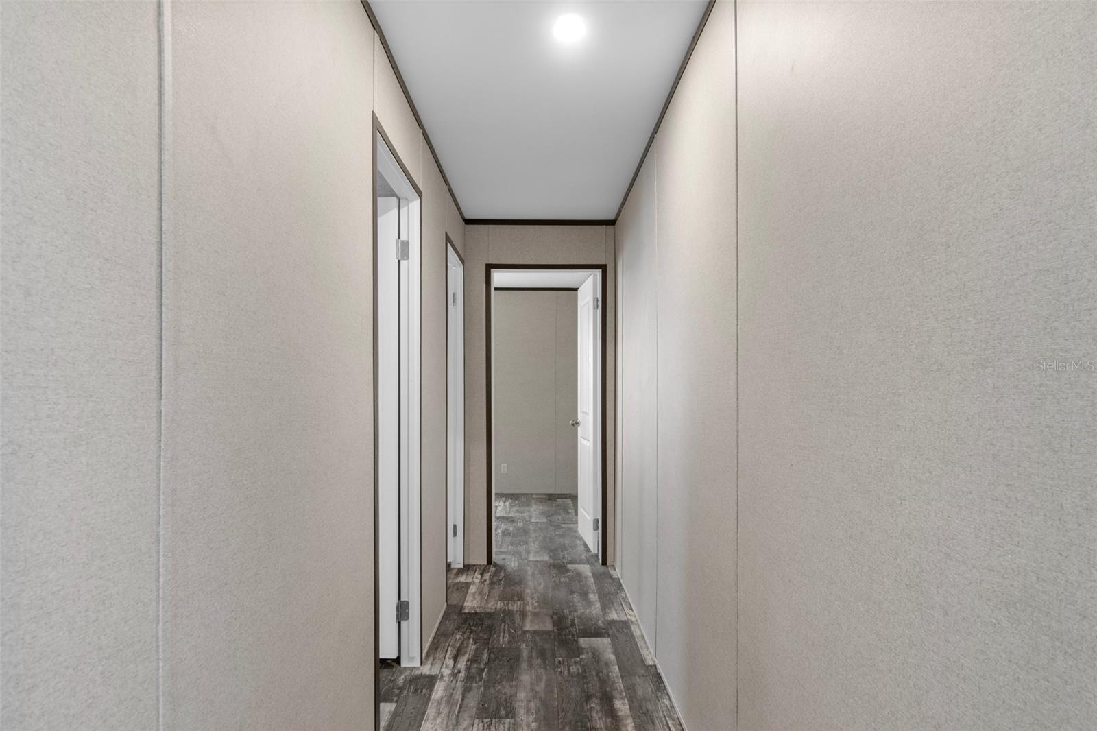 Image 22 of 36 For 5122 Miami Avenue