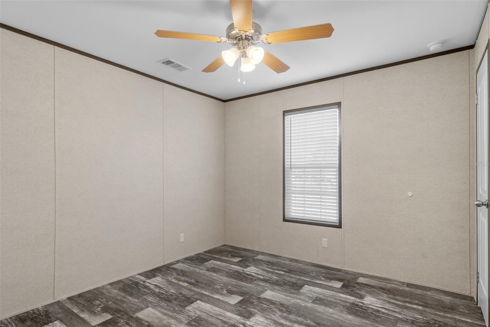 Image 23 of 36 For 5122 Miami Avenue