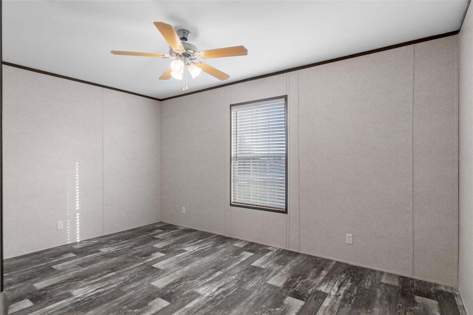 Image 25 of 36 For 5122 Miami Avenue