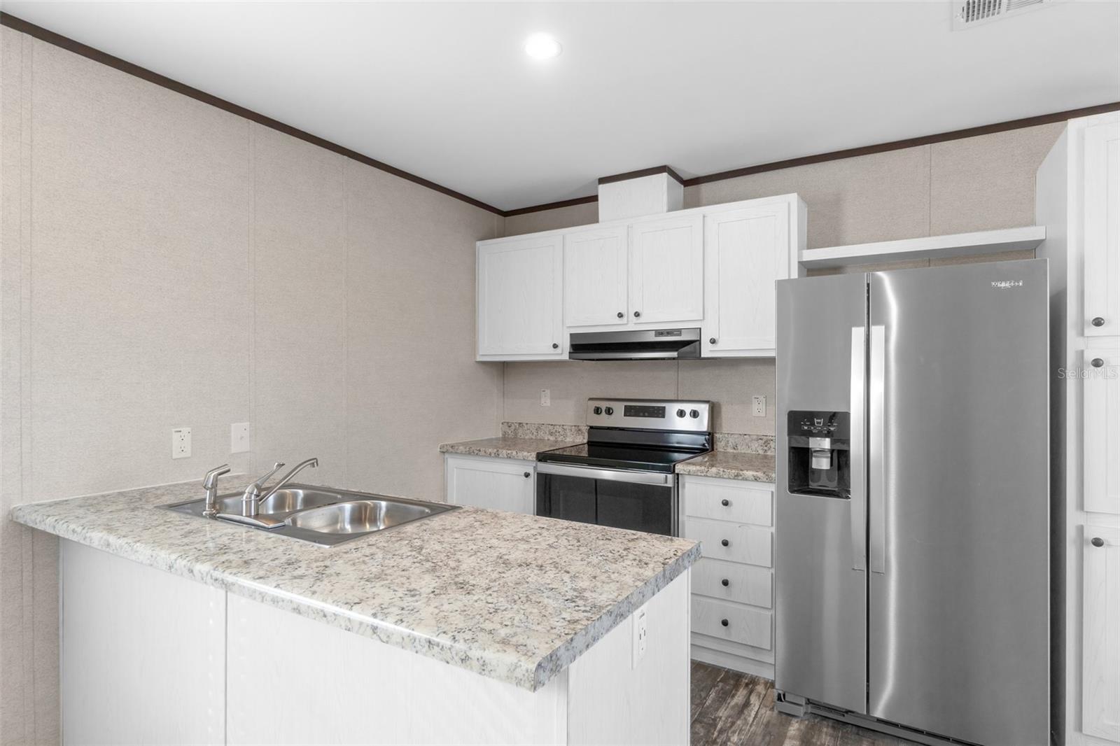 Image 9 of 36 For 5122 Miami Avenue