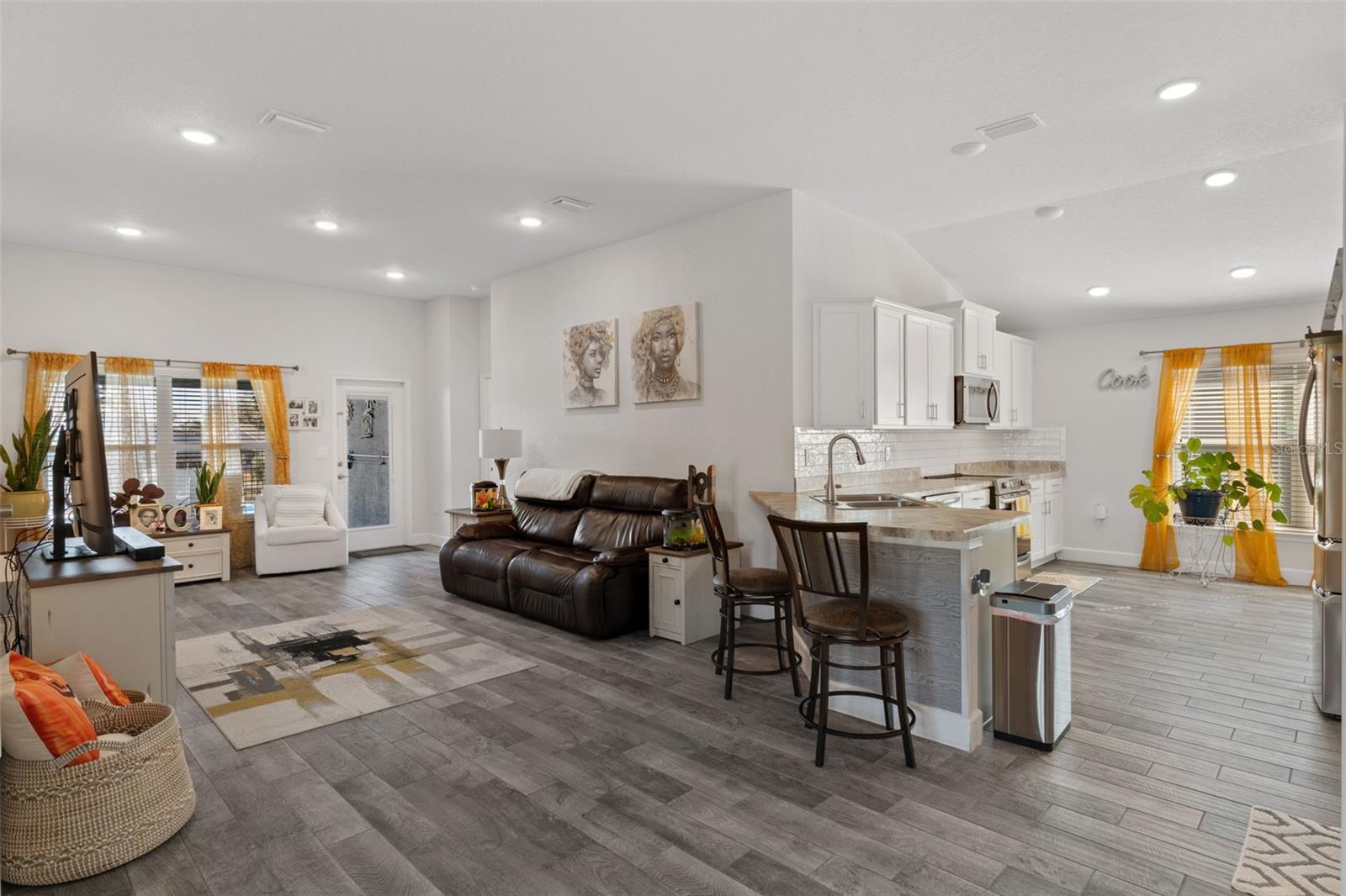 Image 8 of 30 For 1137 Brookfield Drive