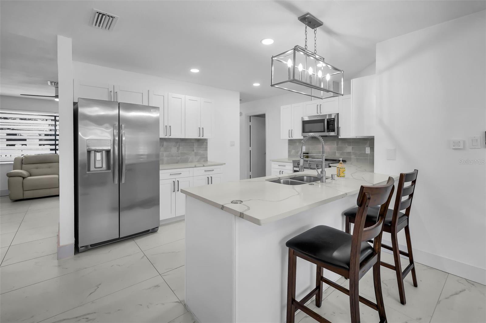 Image 4 of 18 For 11610 Bee Hive Lane