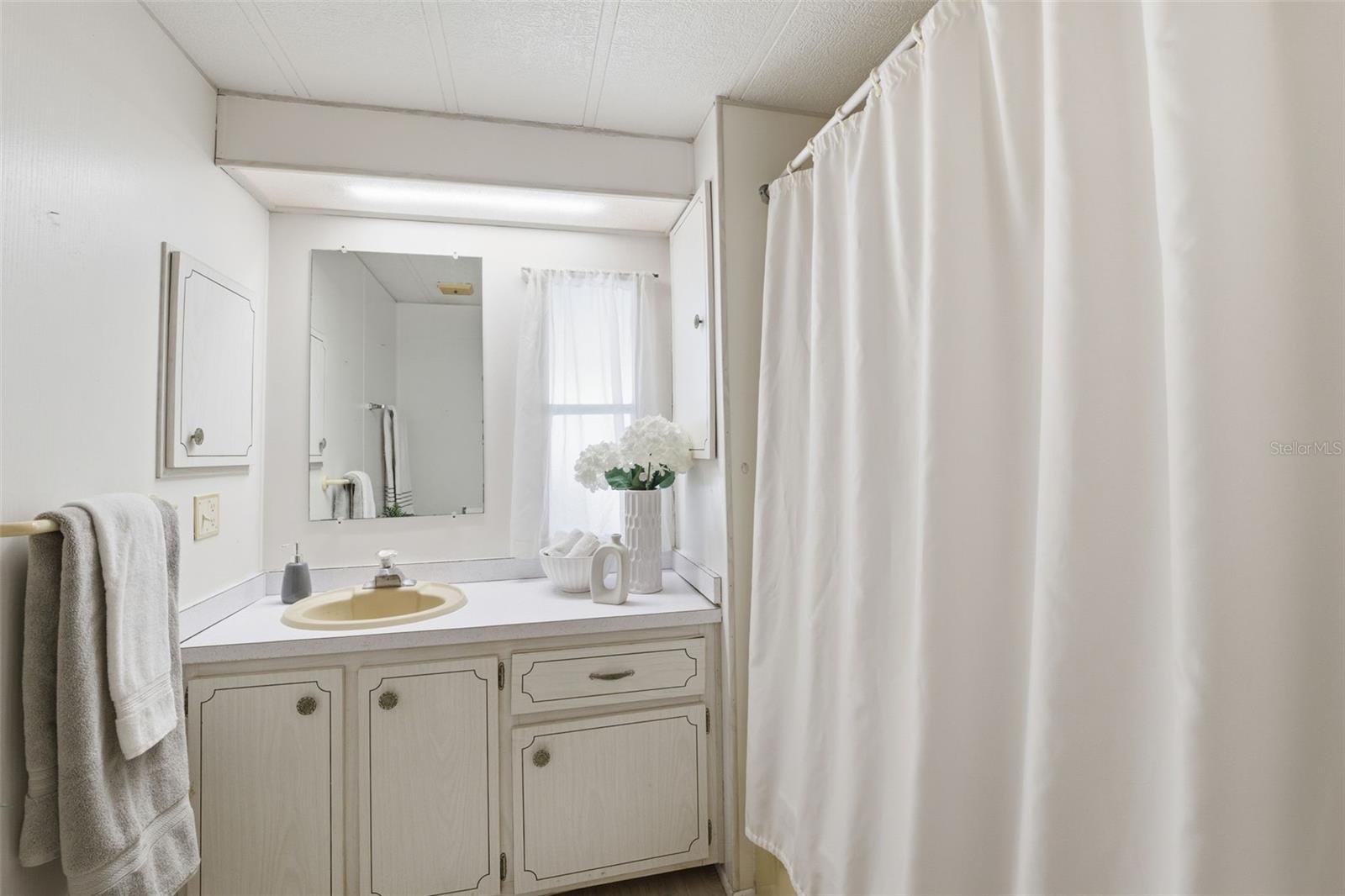 Image 17 of 21 For 2013 Wailua Drive