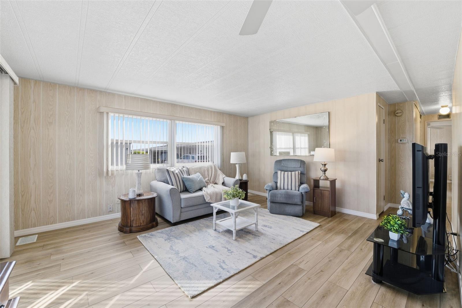 Image 5 of 21 For 2013 Wailua Drive