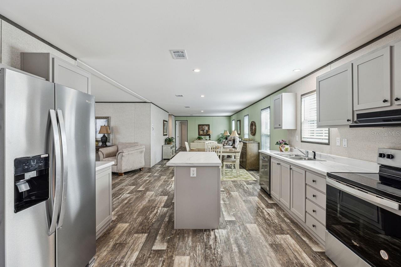 Image 17 of 29 For 16077 Bradenton Street