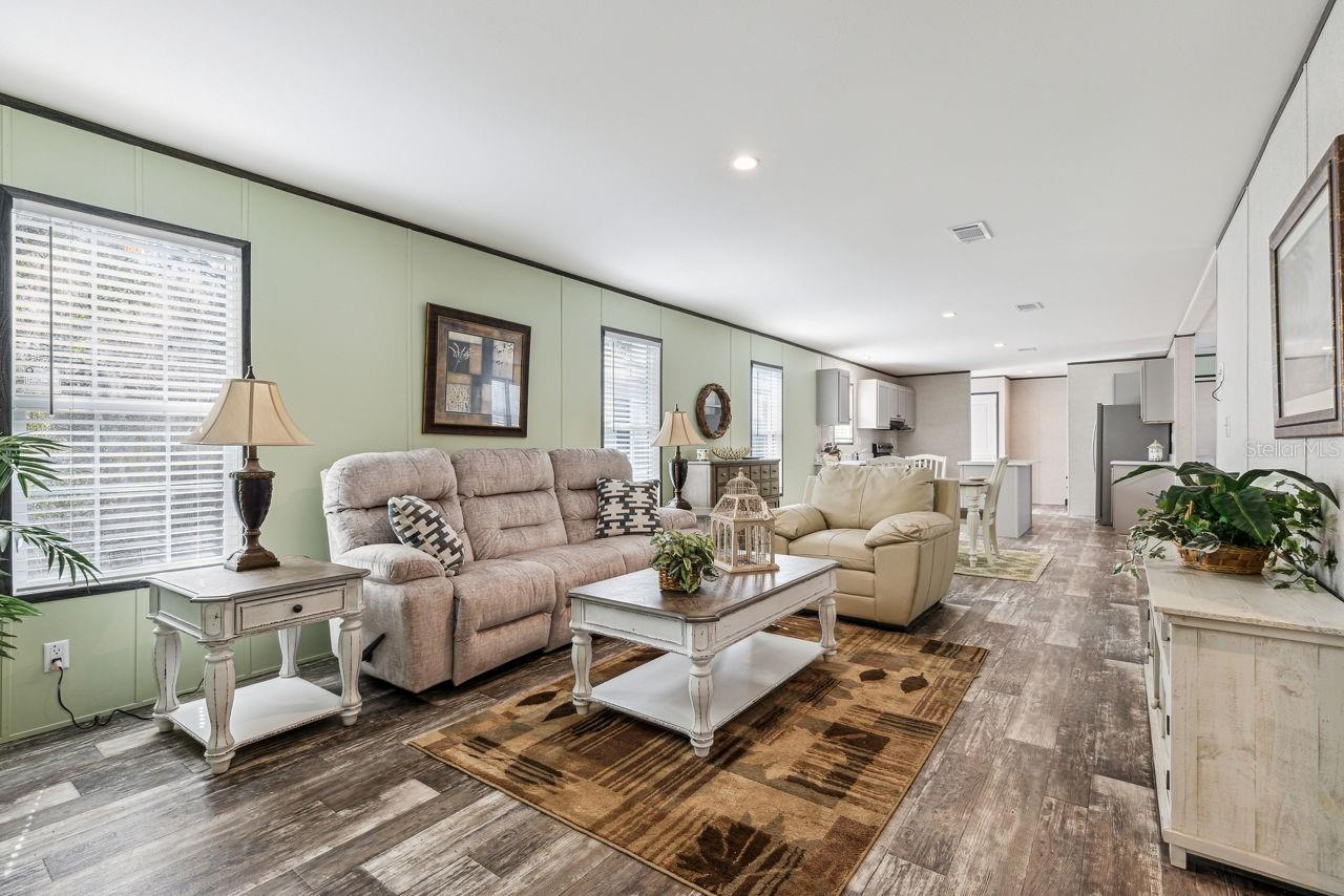 Image 5 of 29 For 16077 Bradenton Street