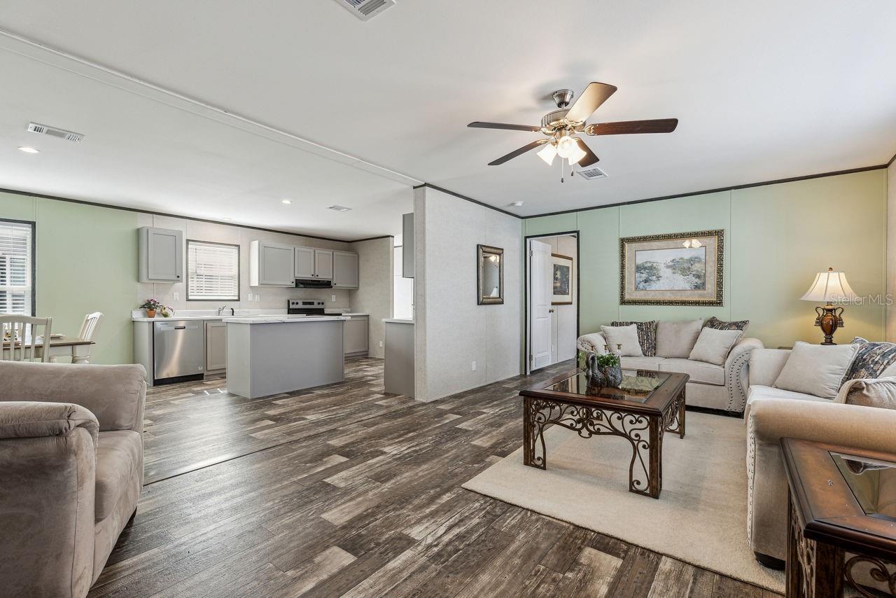 Image 9 of 29 For 16077 Bradenton Street