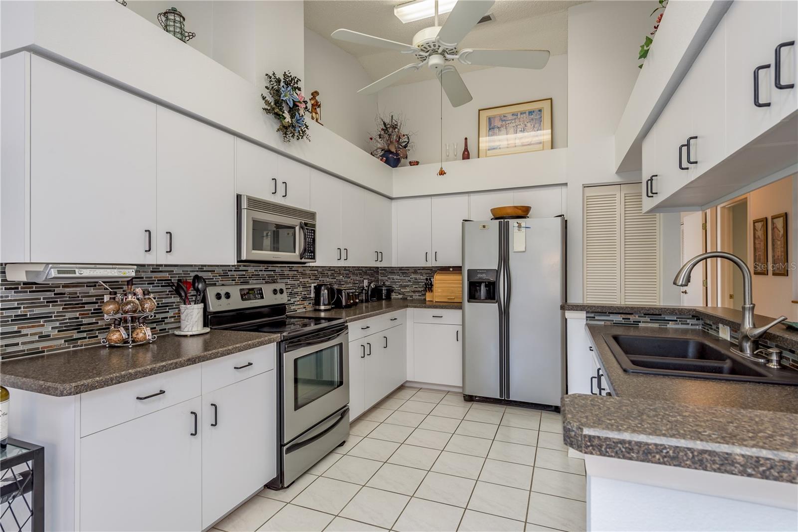 Image 16 of 30 For 6045 Country Ridge Lane