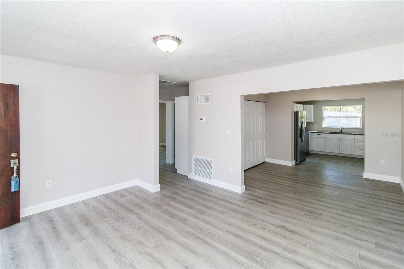 Image 6 of 36 For 7122 Astor Drive