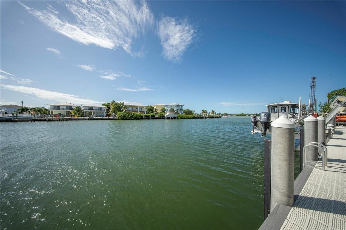 Image 26 of 85 For 118 Avenue E