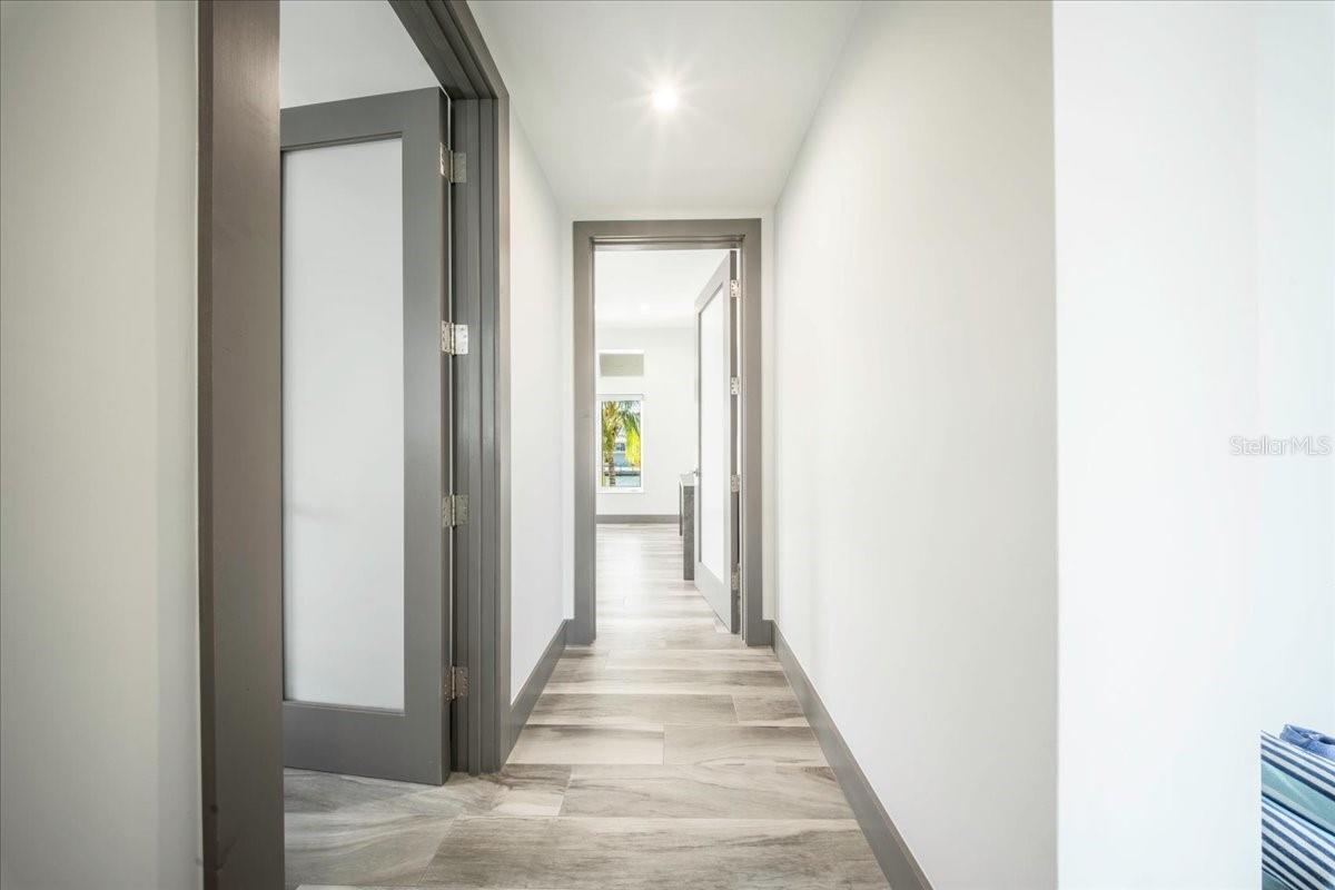 Image 41 of 85 For 118 Avenue E