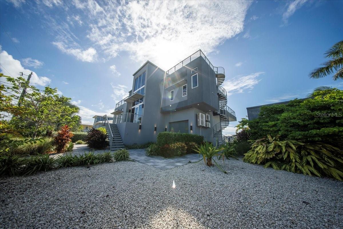 Image 5 of 85 For 118 Avenue E