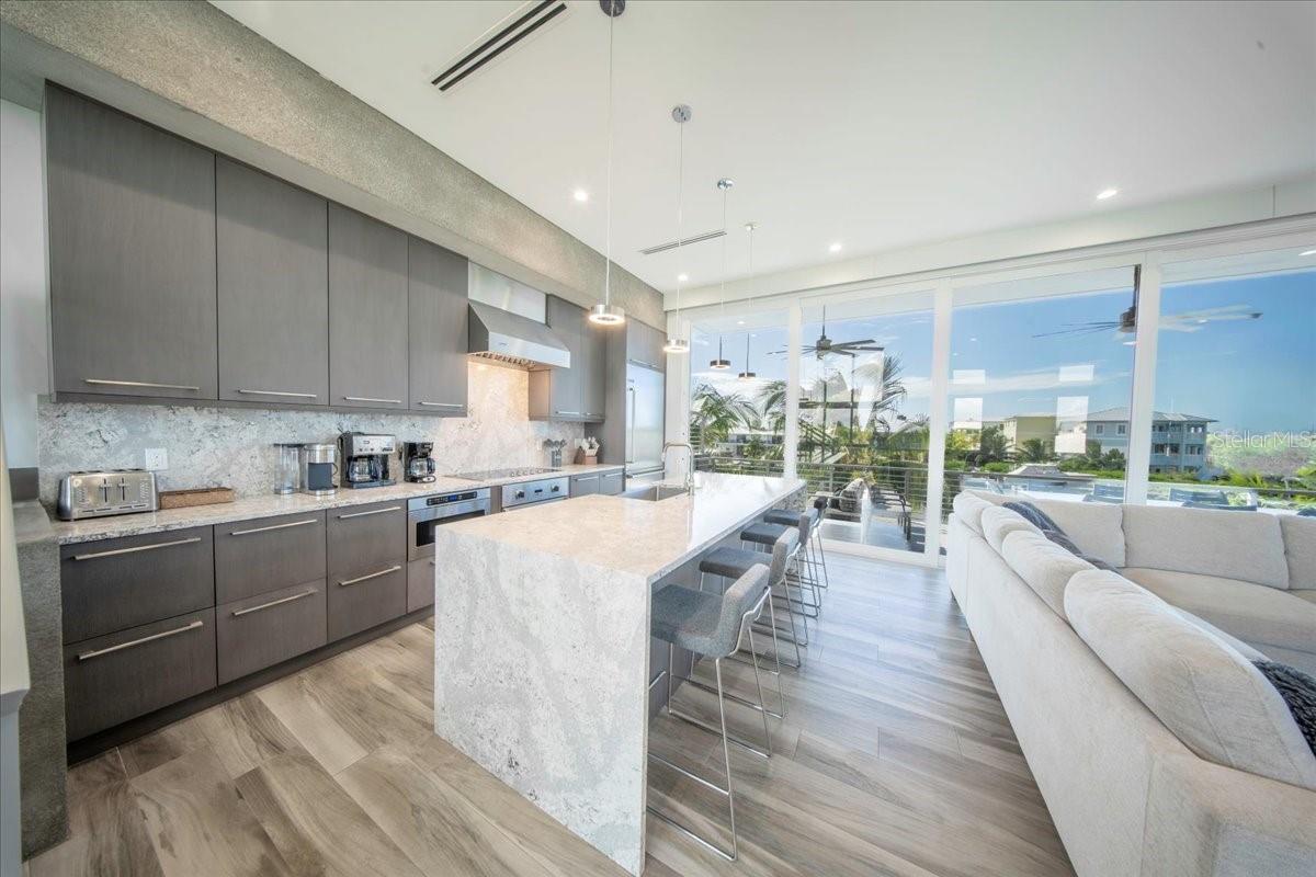 Image 50 of 85 For 118 Avenue E