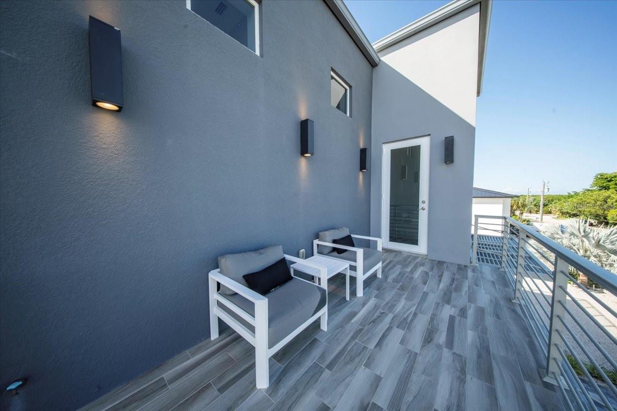 Image 64 of 85 For 118 Avenue E