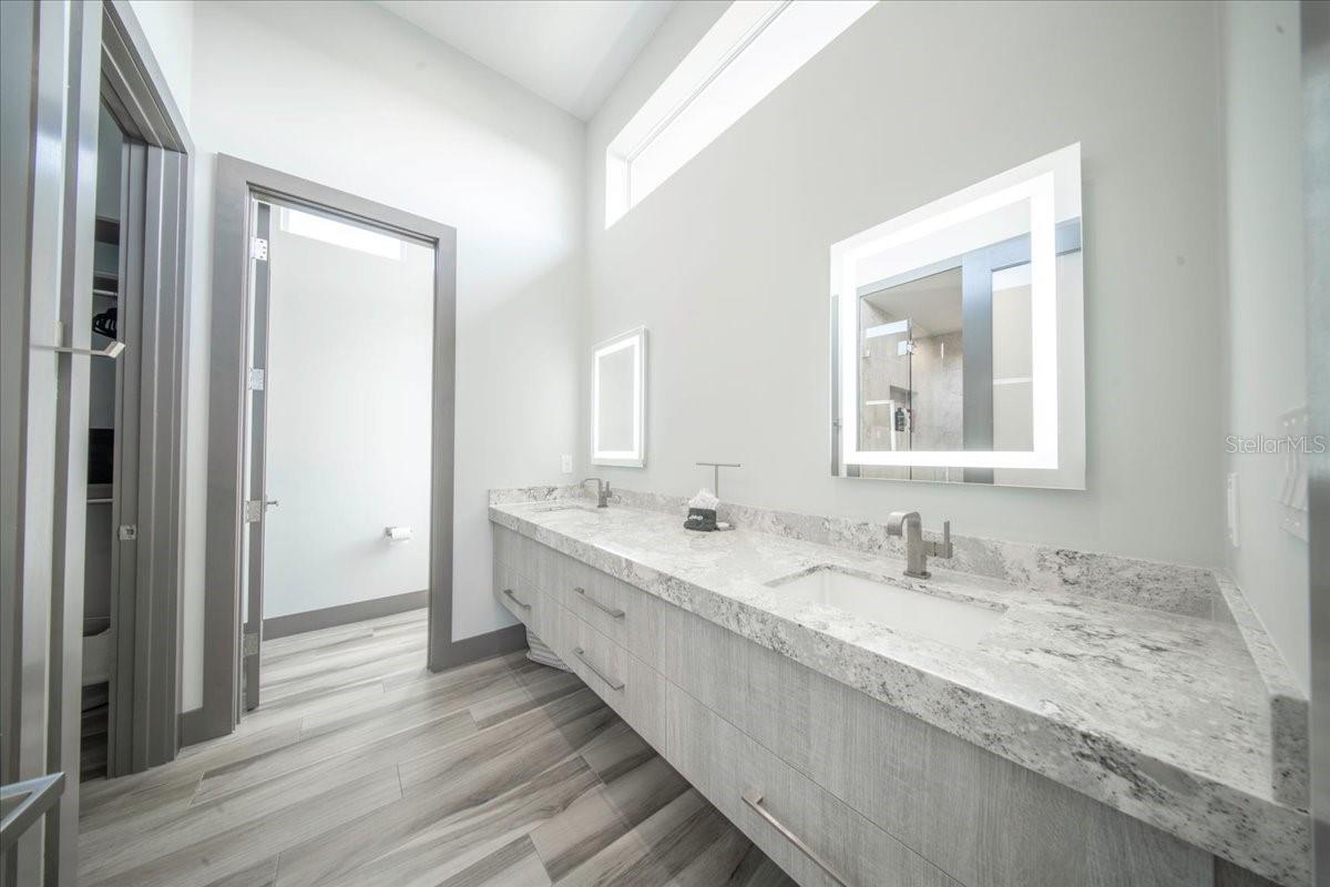 Image 68 of 85 For 118 Avenue E