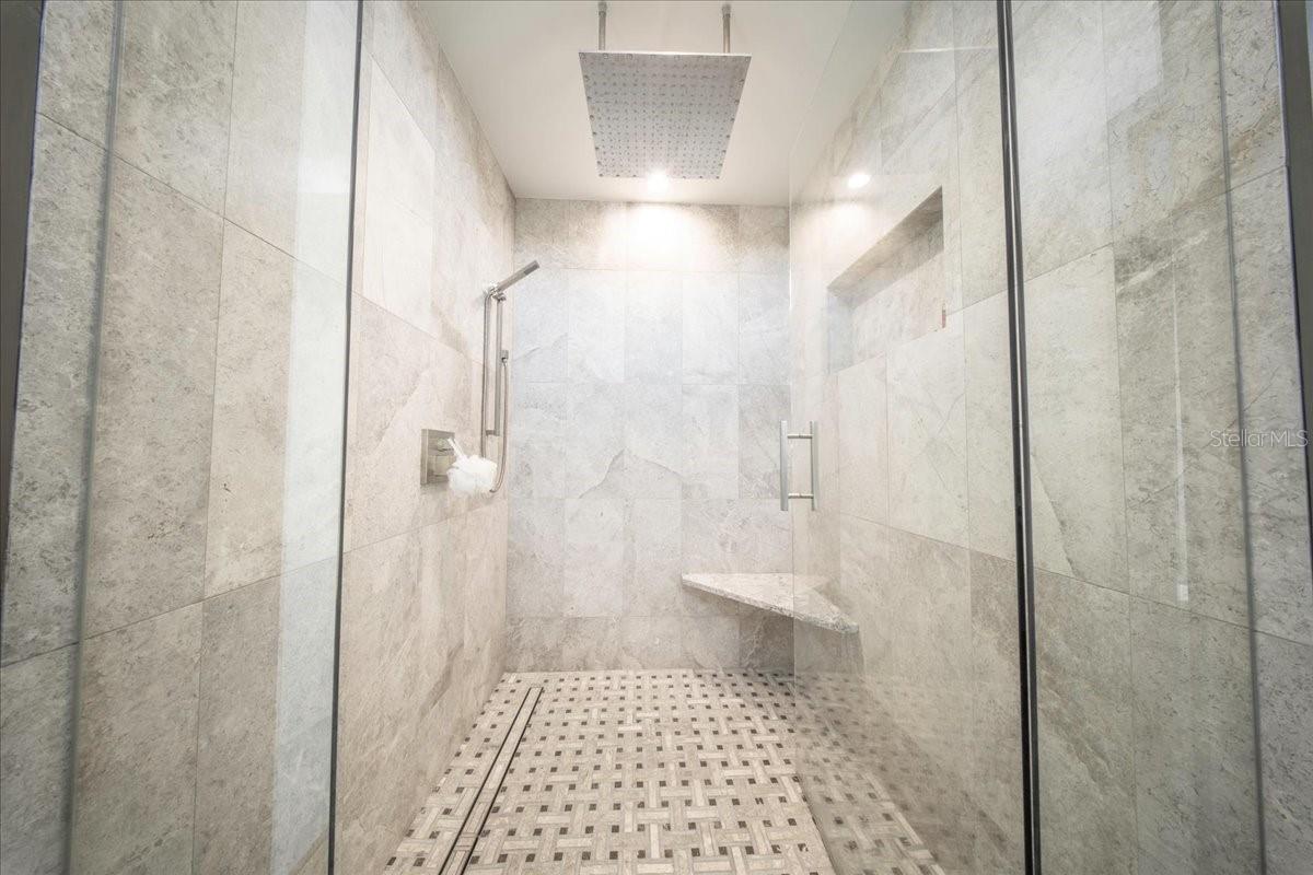 Image 71 of 85 For 118 Avenue E