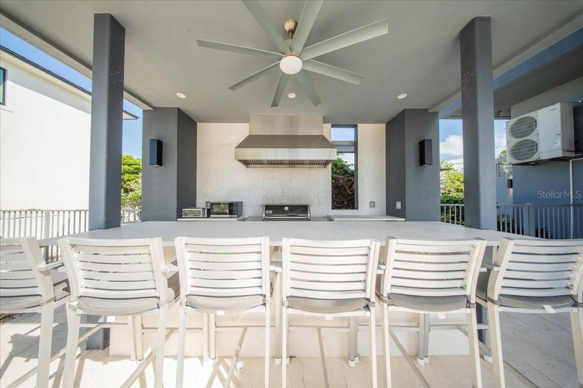 Image 8 of 85 For 118 Avenue E