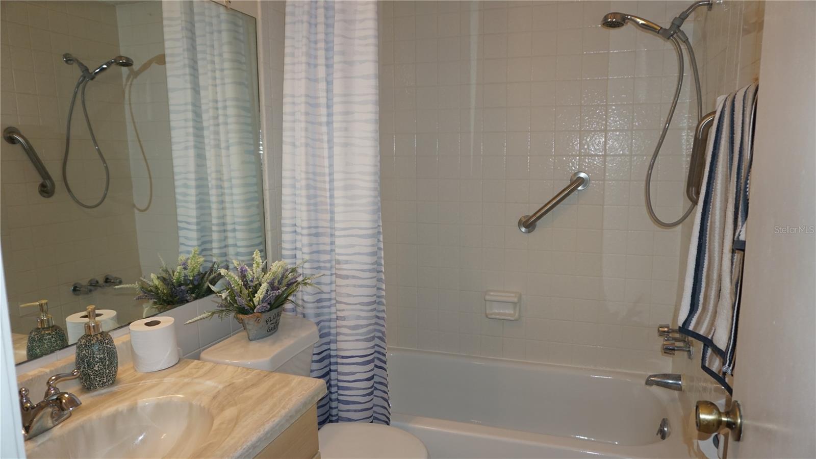 Image 23 of 37 For 12903 Wedgewood Way A