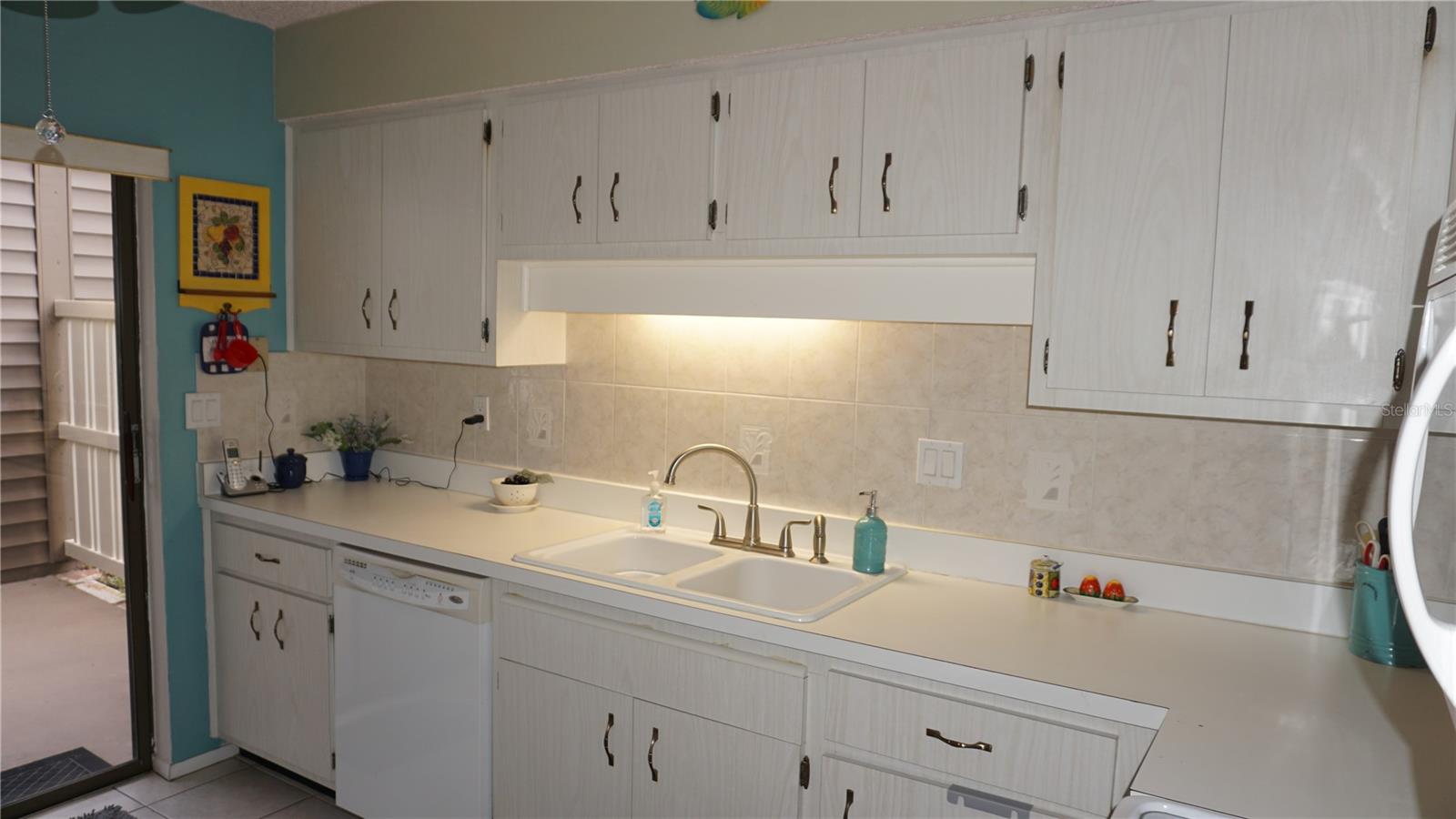 Image 6 of 37 For 12903 Wedgewood Way A