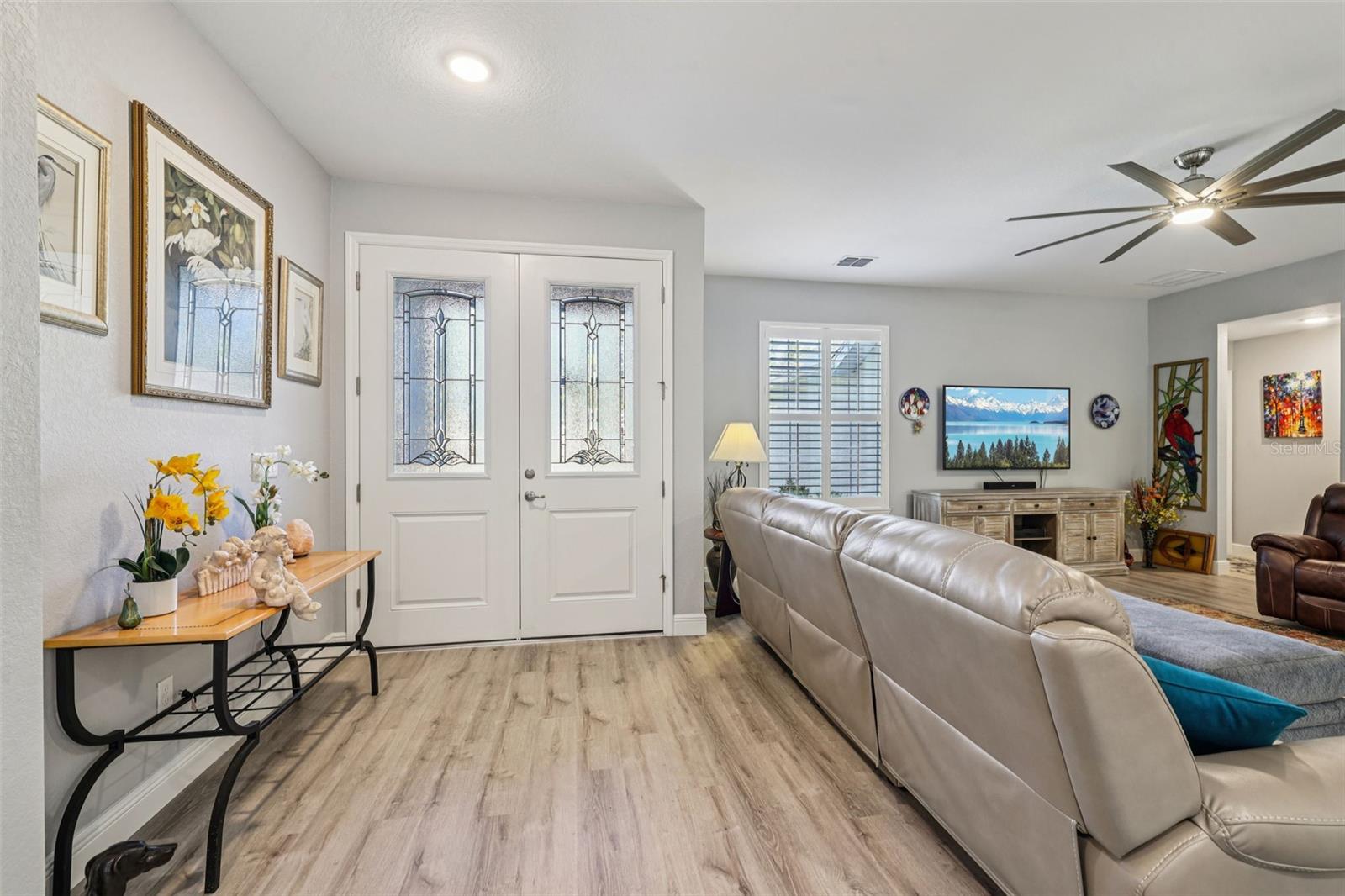 Image 11 of 66 For 11112 Rostock Road