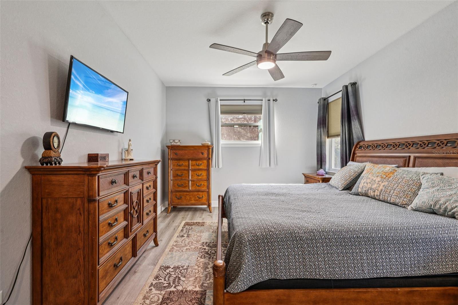 Image 22 of 66 For 11112 Rostock Road