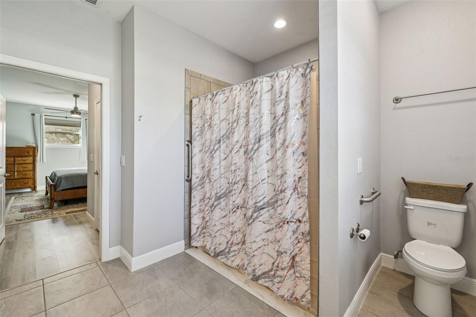 Image 26 of 66 For 11112 Rostock Road