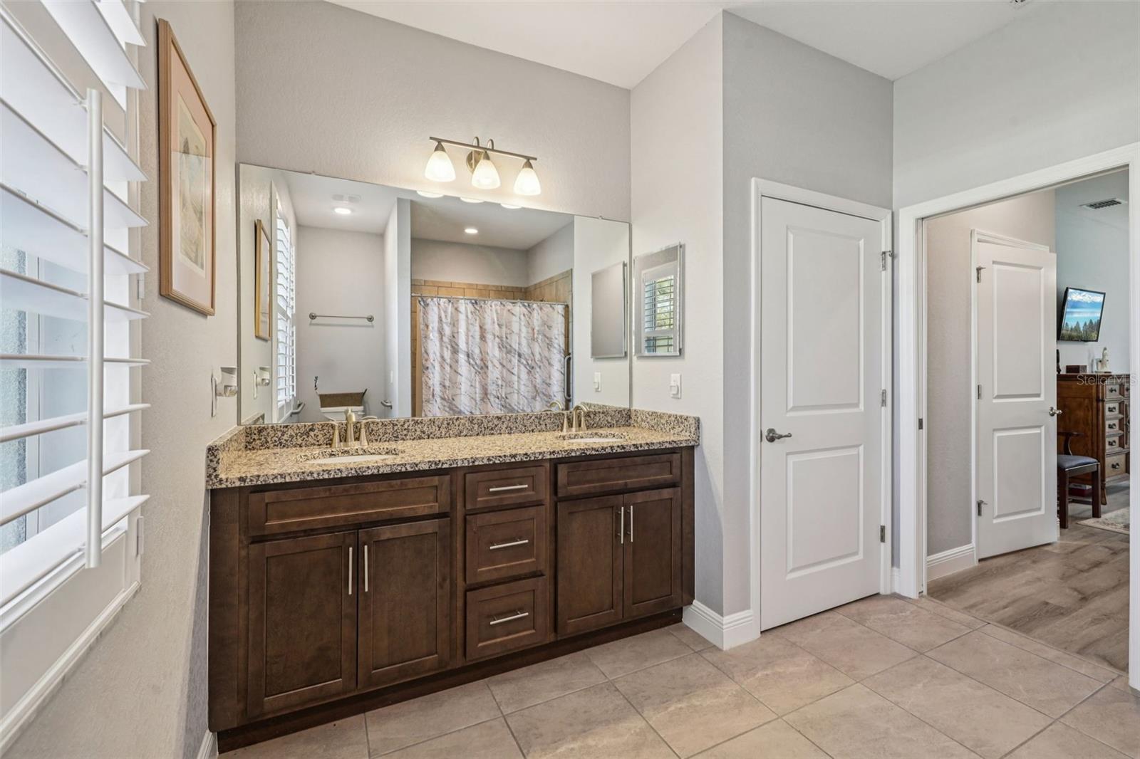 Image 35 of 66 For 11112 Rostock Road