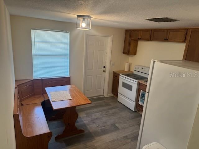 Image 5 of 11 For 5842 Louisiana Avenue