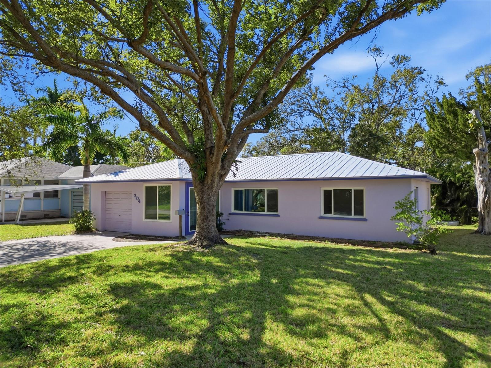 Image 23 of 34 For 204 22nd Street W