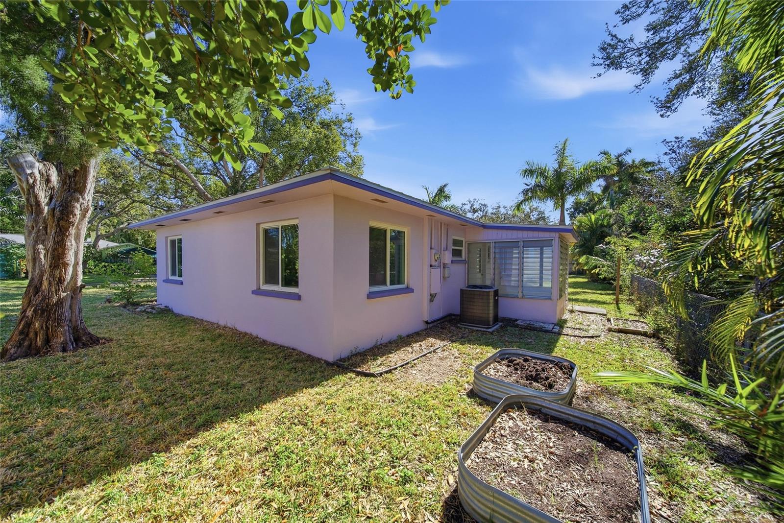 Image 26 of 34 For 204 22nd Street W