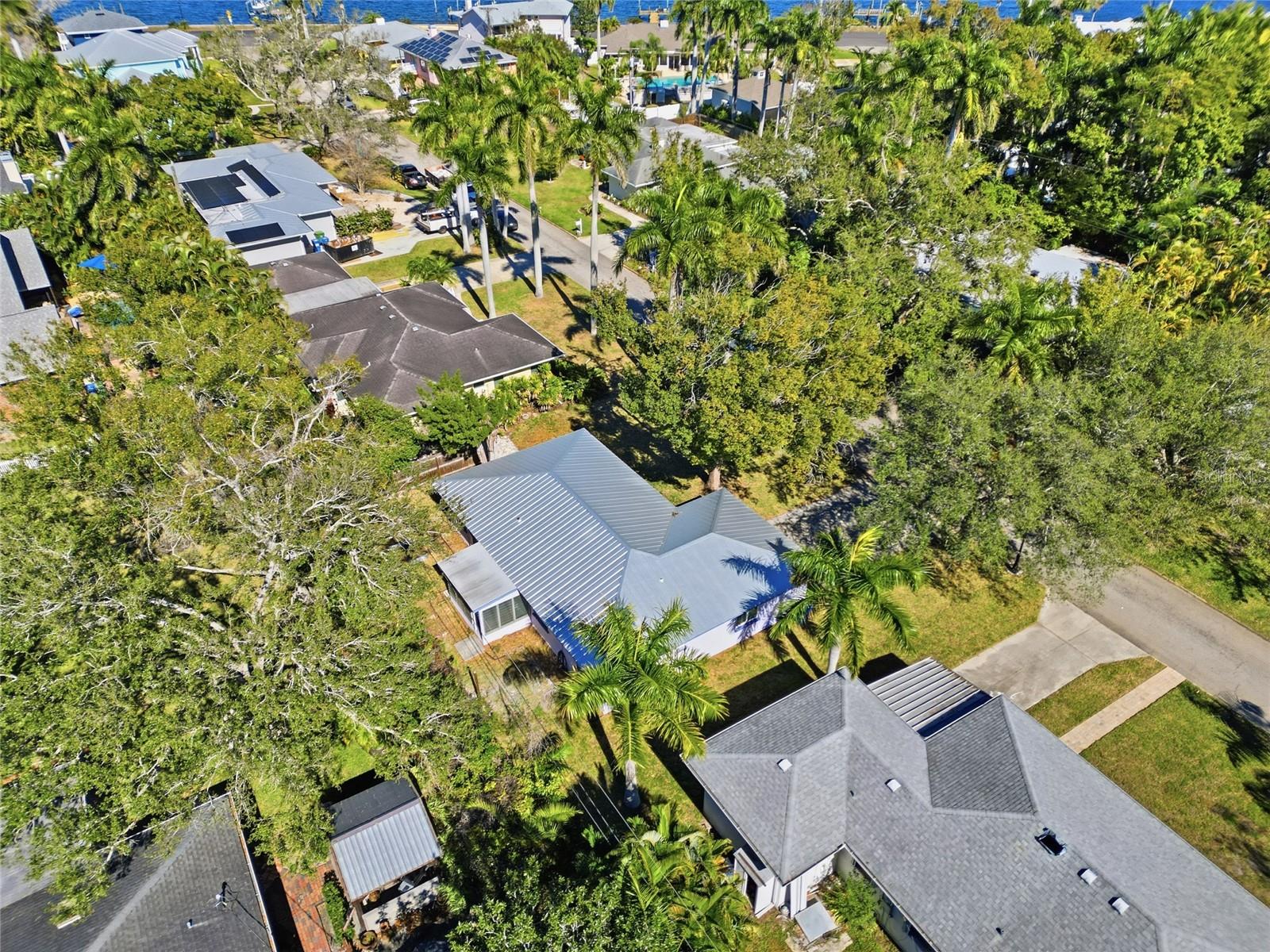 Image 30 of 34 For 204 22nd Street W